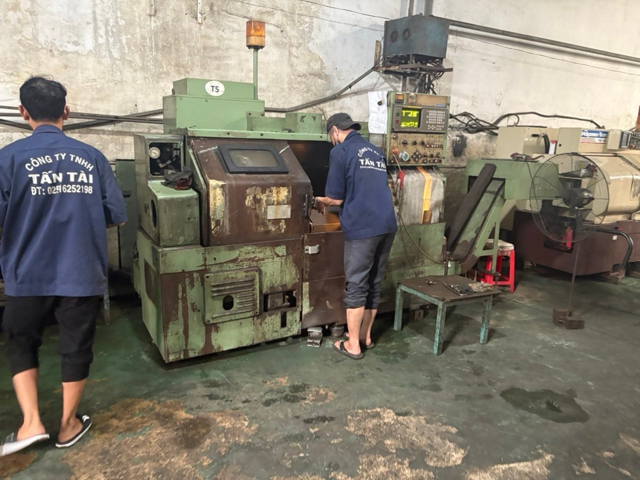 CNC lathe machine (5)
